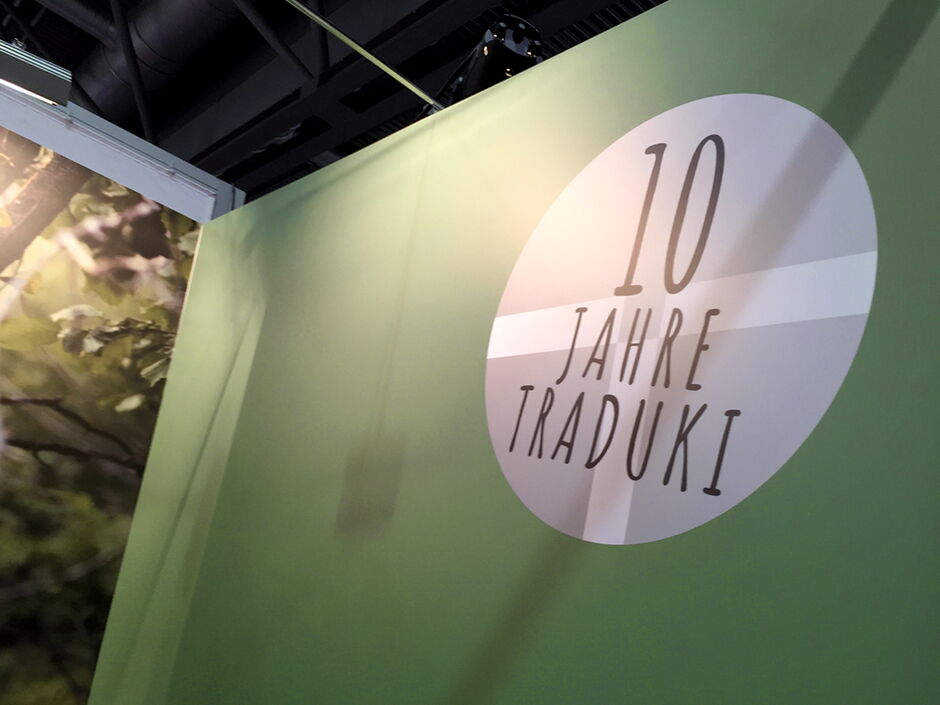 martin zech design, projekt design, traduki, messestand, leipziger buchmesse 2018, koje, 10-jahre-jubellogo