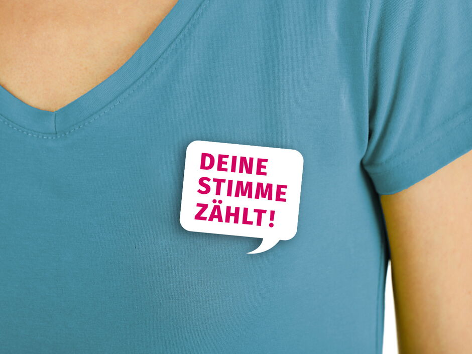 martin zech design, projekt design, deine stimme zaehlt, pin